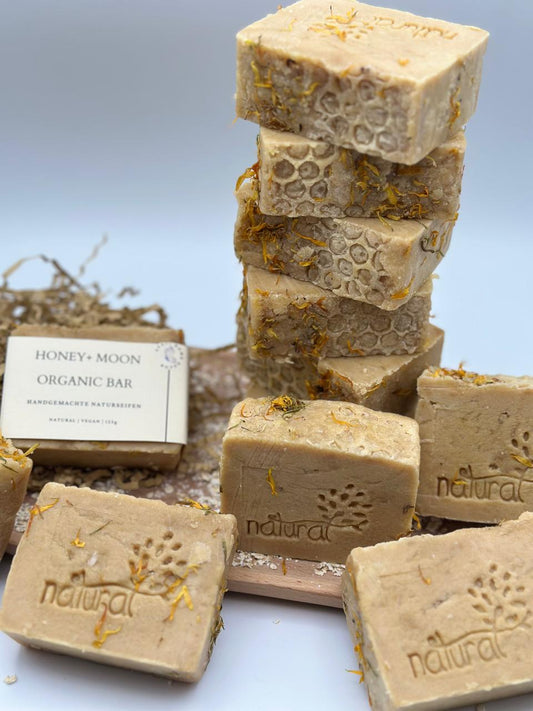 Honey + Moon – Nourishing & Rejuvenating – Dry to All Skin Types